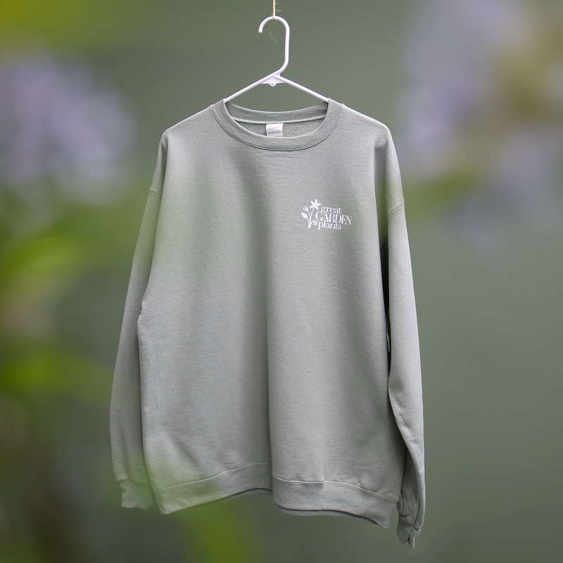 Sweat-shirt Great Garden Plants accroché à un cintre